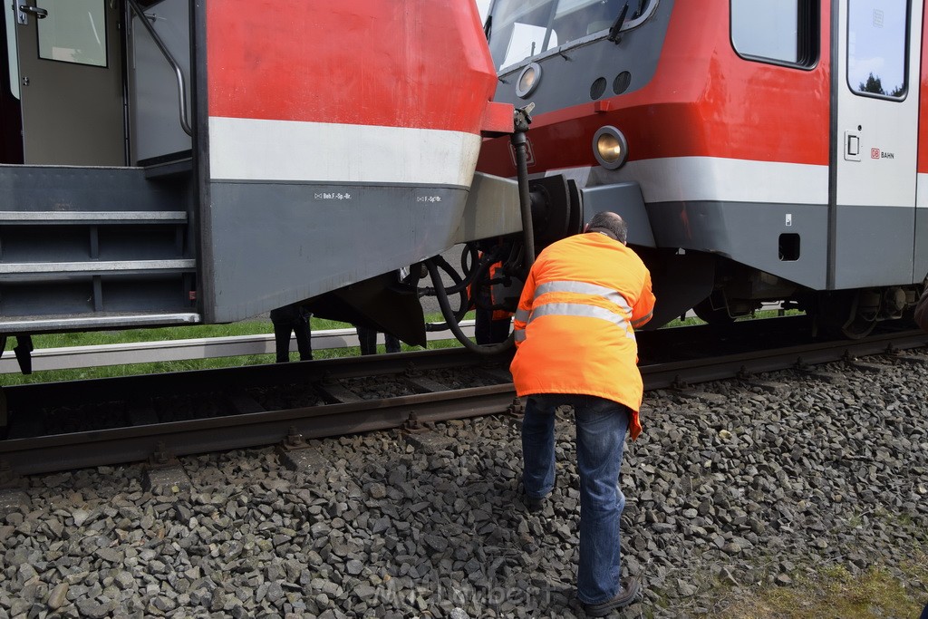 Schwerer VU LKW Zug Bergheim Kenten Koelnerstr P615.JPG - Miklos Laubert